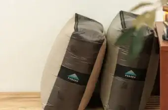 “しまわない寝袋”という最適解。クッションになる寝袋おすすめ7選