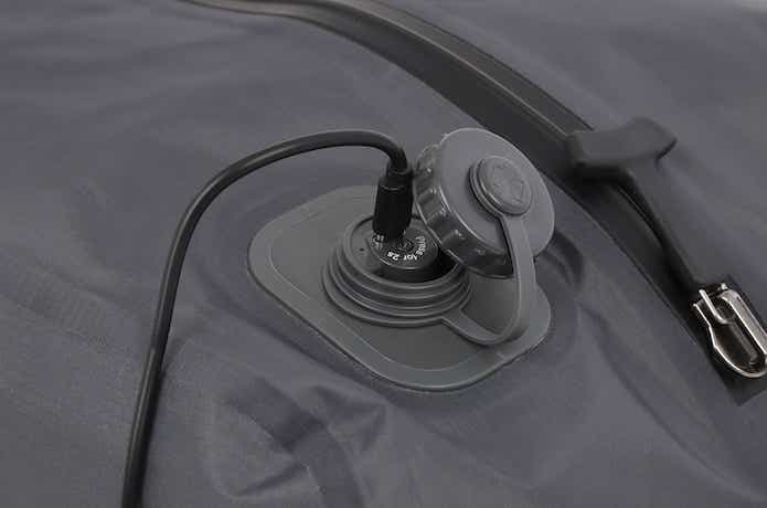 圧縮袋　電動圧縮バッグ「Qubo」