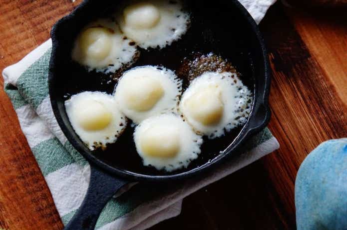 カチョカバロチッコロを焼いている様子