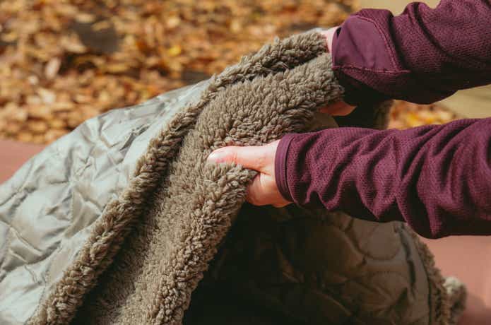 RUGH（ルー）の「魔法瓶ブランケット」