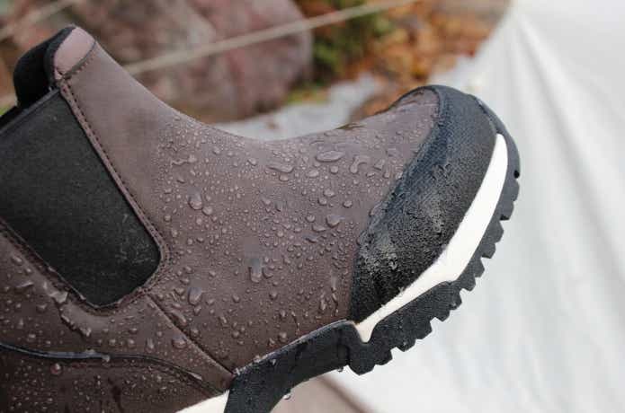 水を弾くアッパー