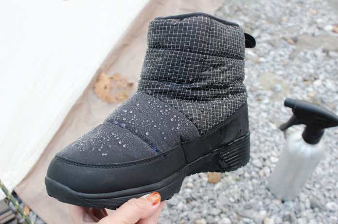 アッパーが撥水している様子