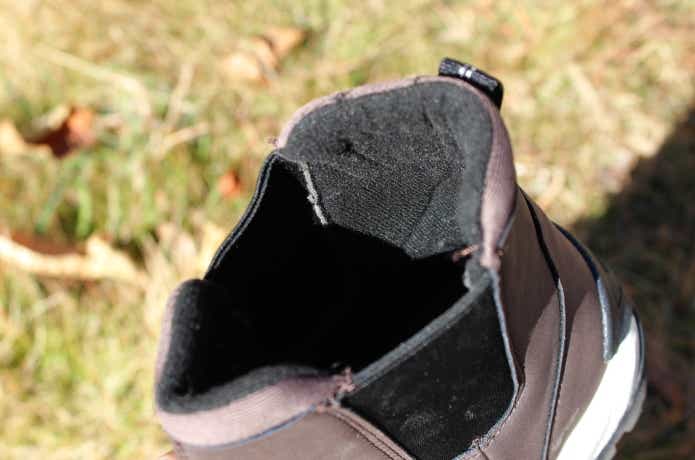 内側はフリース素材