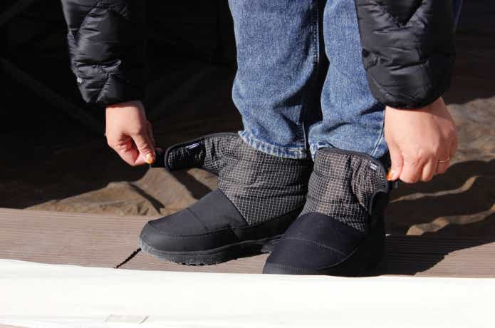 DIATECHSマジックブーツを脱ぐところ