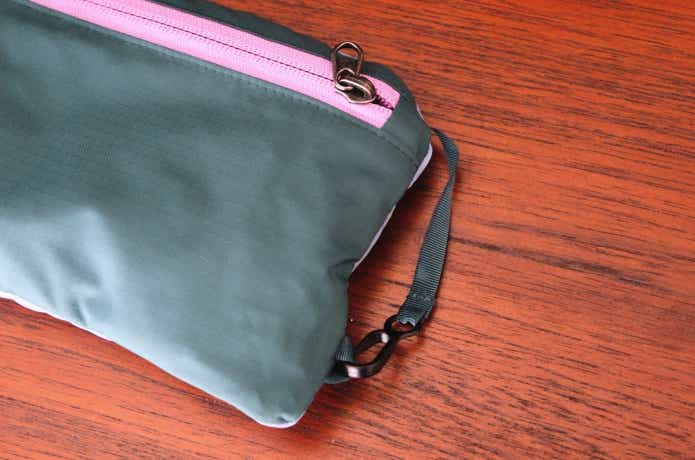 パッカブル時はキーフックでループが作れる