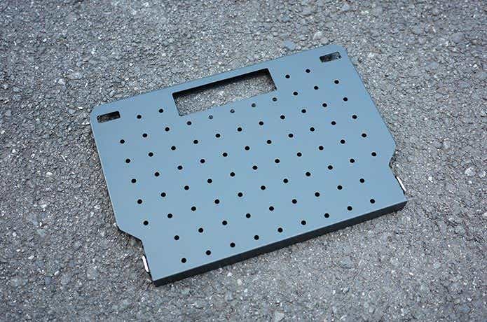 カインズ コンテナトレー トレーブル（有孔タイプ）