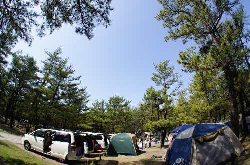 目の前の海岸から初日の出が見れる。大崎ICより5分とアクセスも良好