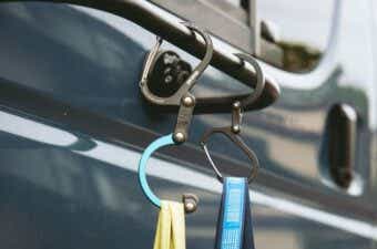 「アウトドア好きなあの人に…」クリスマスギフトにおすすめのギア30選！【予算別】