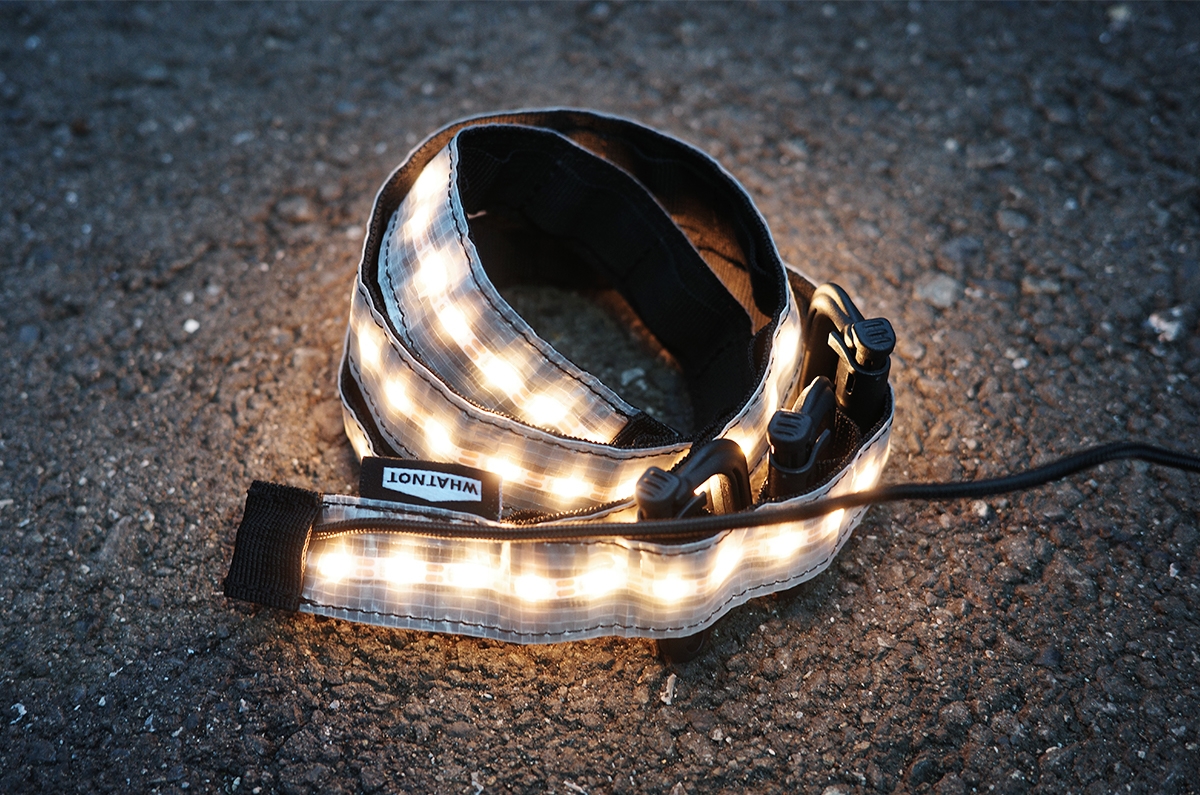 巻かれたWHATNOTのハンギングテープライト