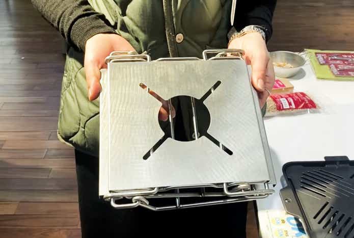 カコムベーススタンド収納状態