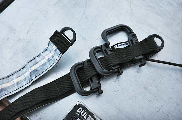 ハンギングテープライト付属のカラビナ