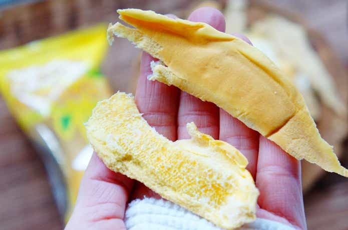 ドンキの剝けるバナナパンの皮