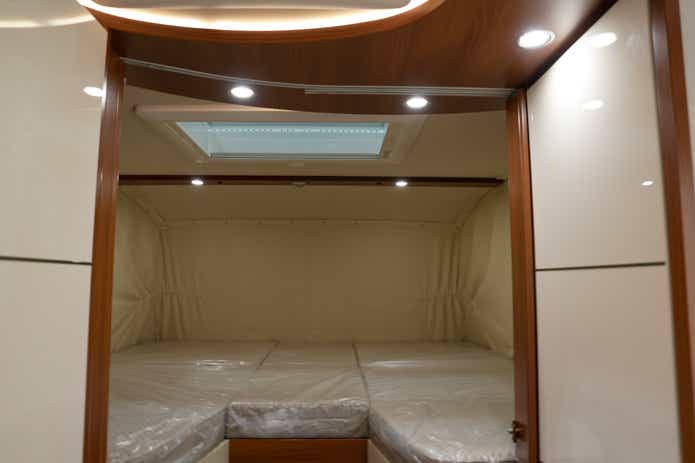 カルタゴ ライナー・フォー・ツー I 53L 前方ベッド