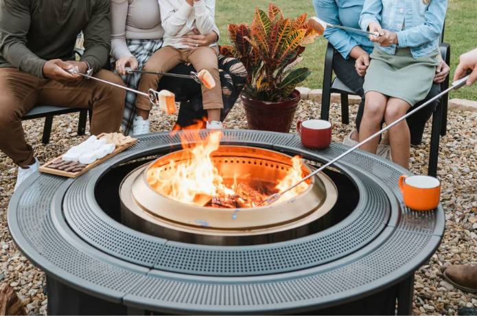 ソロストーブでマシュマロを焼く