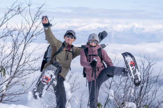 EVO アッセントをつけている男女