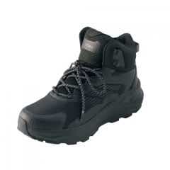 機能性に優れたコスパ抜群シューズ。蒸れにくく、濡れにも強い