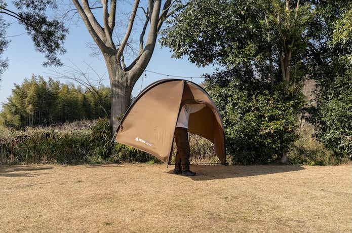 ココネストを設営後に運ぶシーン