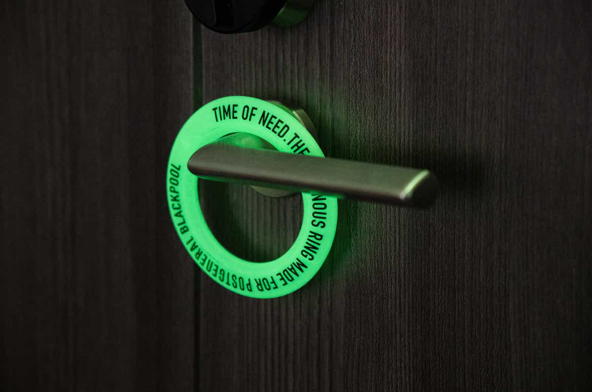 POST GENERAL「ルミナスリング」