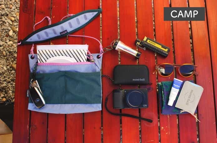 サコッシュに入れて持ち歩くキャンプアイテム