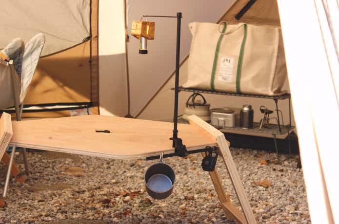 フィットハンガーで同時にランタン&ギア吊るしている