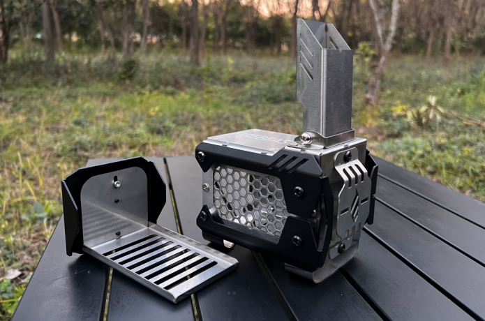 Makuake　マクアケ　ミニ薪ストーブ 「FireBeast 12」