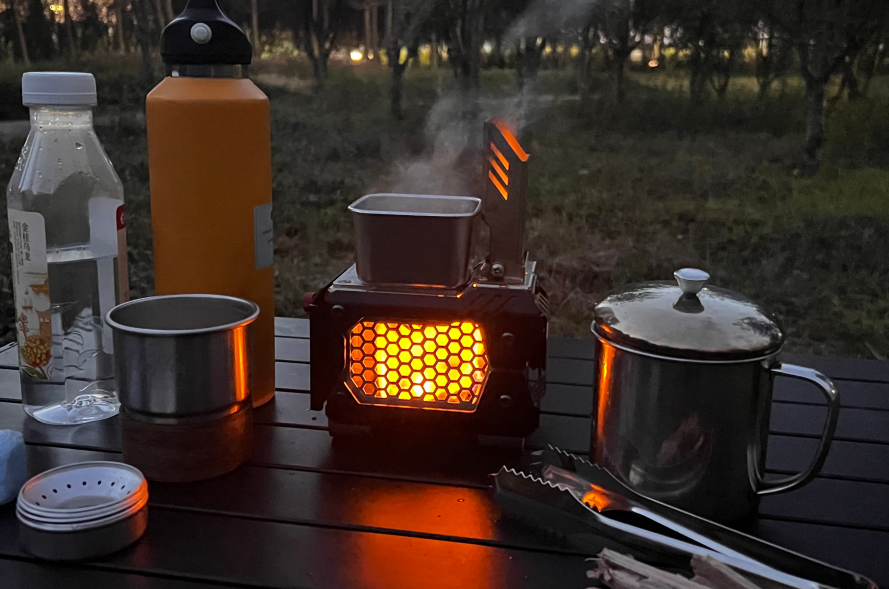 Makuake　マクアケ　ミニ薪ストーブ 「FireBeast 12」