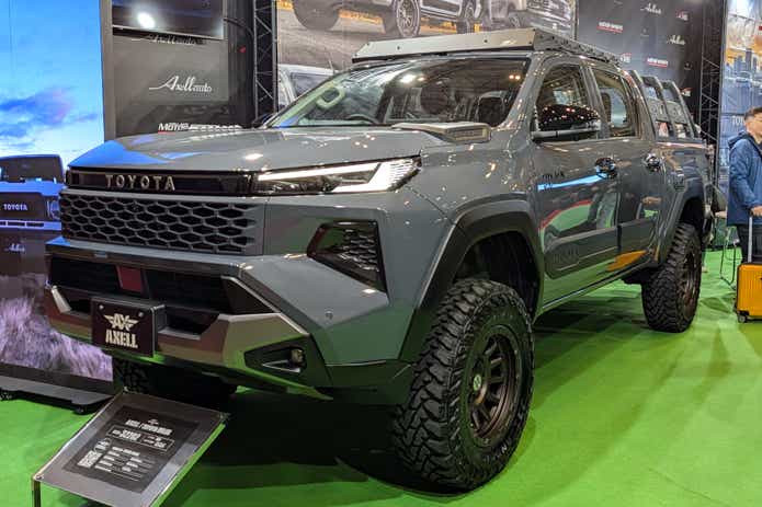 東京オートサロン　新型が最速カスタム！「AXELL トヨタ ハイラックス」