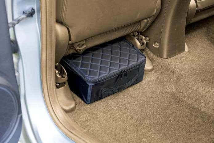 シート下収納ボックス