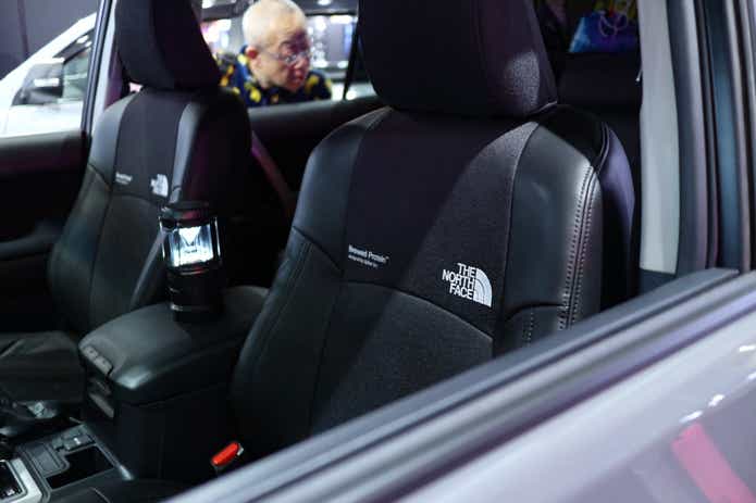 東京オートサロン2026　「トヨタ ランドクルーザー プラド ”NEWSCAPE”」