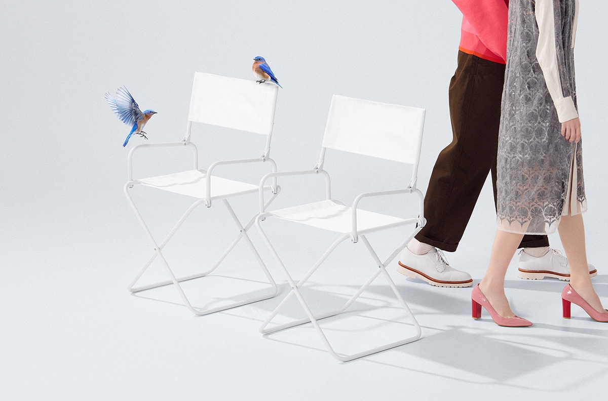 15mmの極細フレームが美しい!新感覚の薄型折りたたみチェア「CEREMONY(セレモニー)」登場