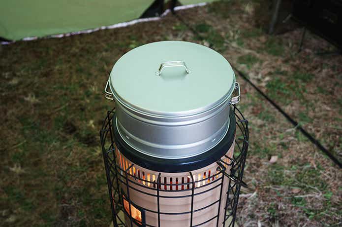 ストーブの上に置いたいもやききやっくんDX