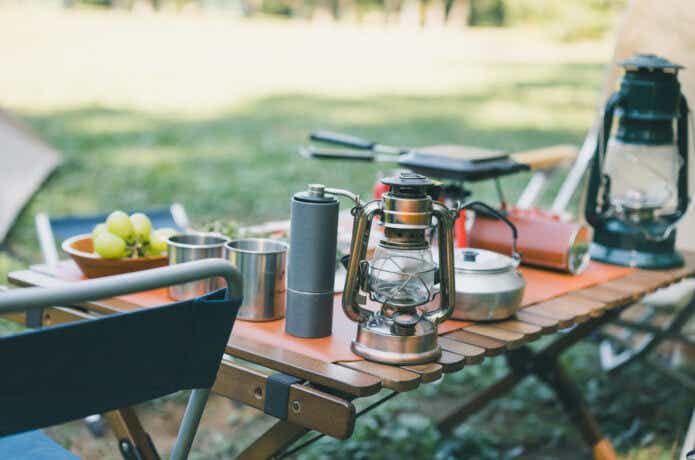 ごちゃっとしたキャンプテーブル