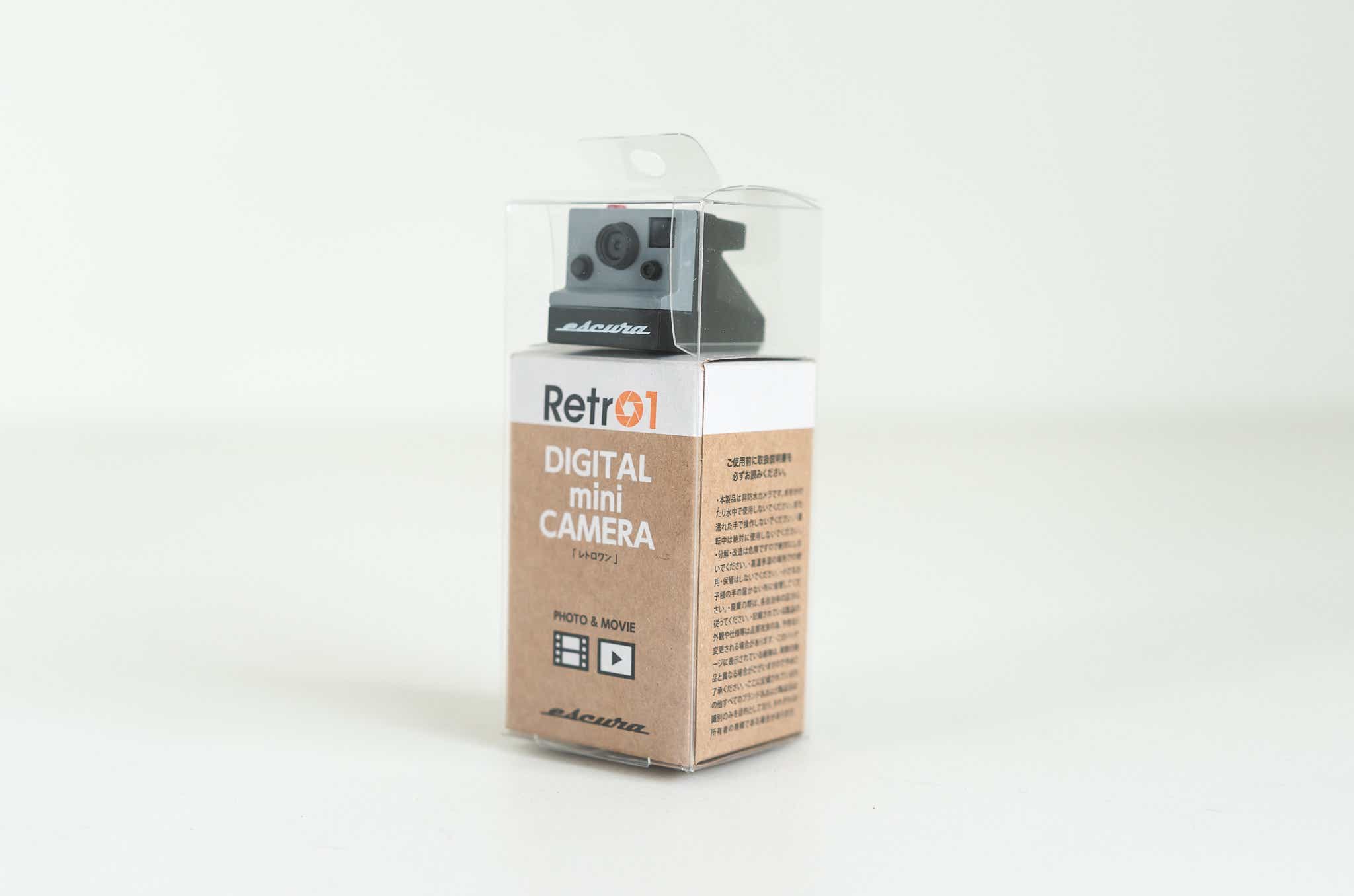 retro1_トイカメラ_パッケージ_横から