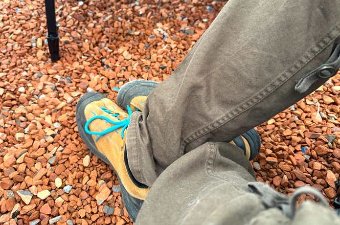 あし〜ゆ2_キャンプ中の足元