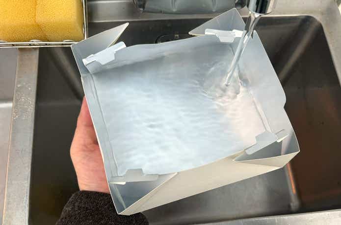 「使い捨て紙鍋」_注水時