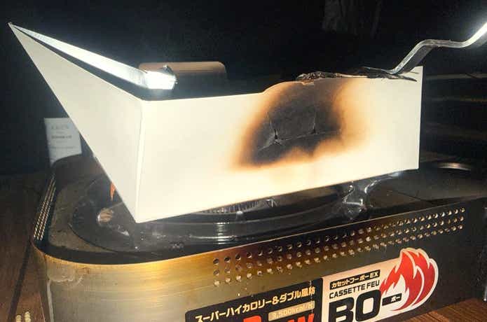 「使い捨て紙鍋」_側面の焦げ