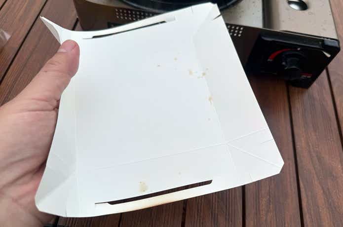 「使い捨て紙鍋」_フタを取り皿使用