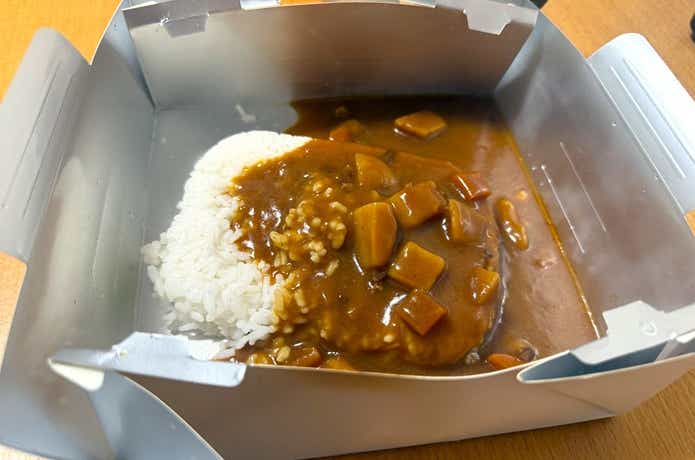 「使い捨て紙鍋」_カレーをIN
