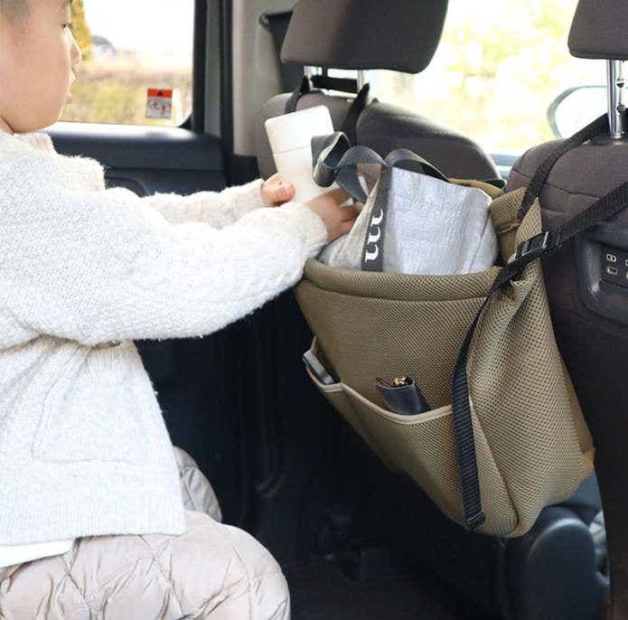 さっと手が伸ばせるシートポケット