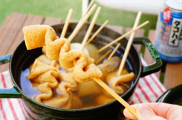 業務スーパーの串おでんを手持ち