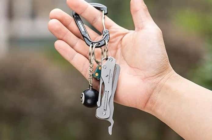 Boundless Voyage 「チタン 折りたたみコーム」カラビナ装着