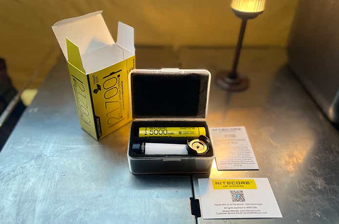 ナイトコア「インテリジェント バッテリーシステム」箱入り