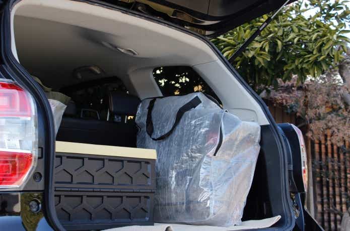 車に積み込んである