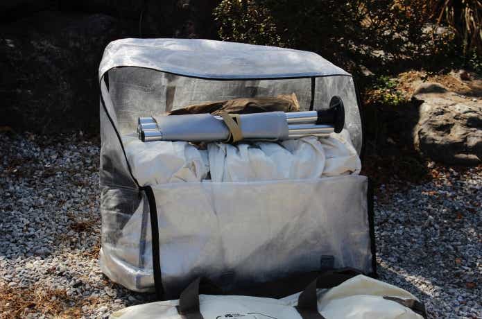 ディムパにワンポールテントを収納している