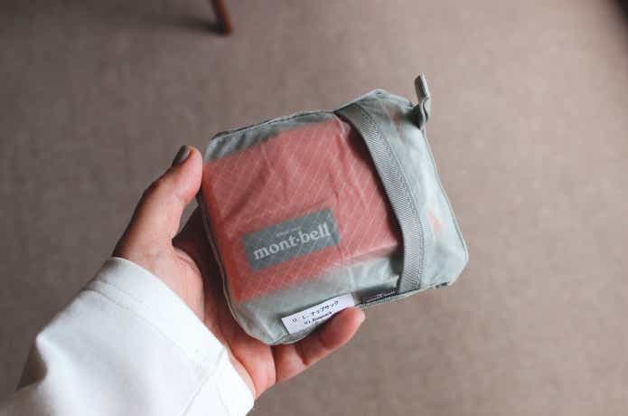 収納したフラットバッグ4とULナップサック