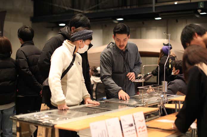 Snow Peak New Products Show 2026でスタッフが説明している