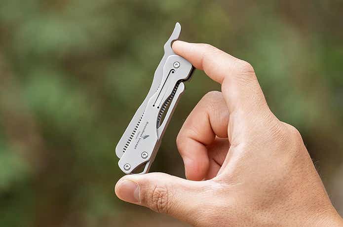 Boundless Voyage 「チタン 折りたたみコーム」手持ち