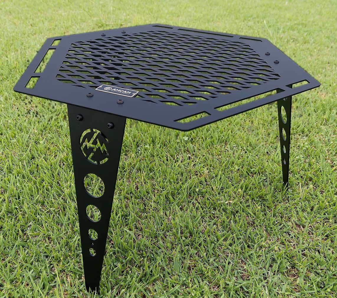 無骨な質感と実用性を両立した進化系モデル