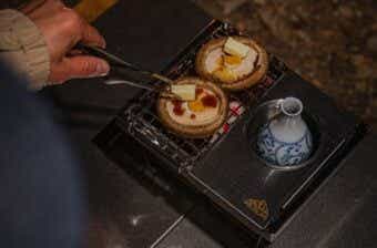 酒飲みキャンパーに刺さる。日本古来のアウトドアギア“燗銅壺”の進化系おすすめ6選