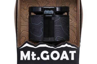 SUVの車内が変わる。“等高線デザイン”でアウトドア感が上がる、ちょい足し新作5アイテム